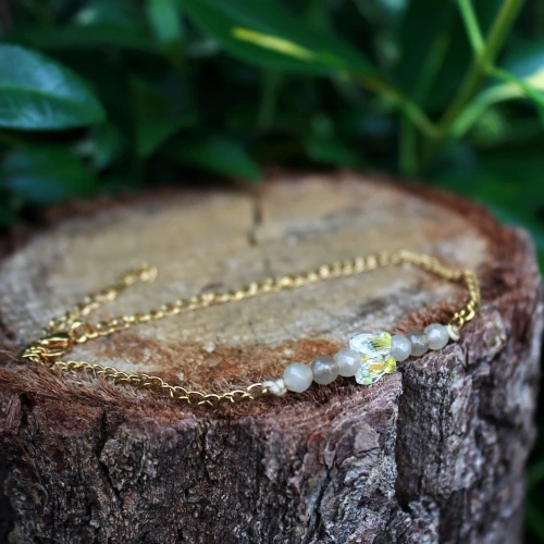 Jadeit fasetowany i motylek SWAROVSKI - bransoletka na rękę lub na kostkę 